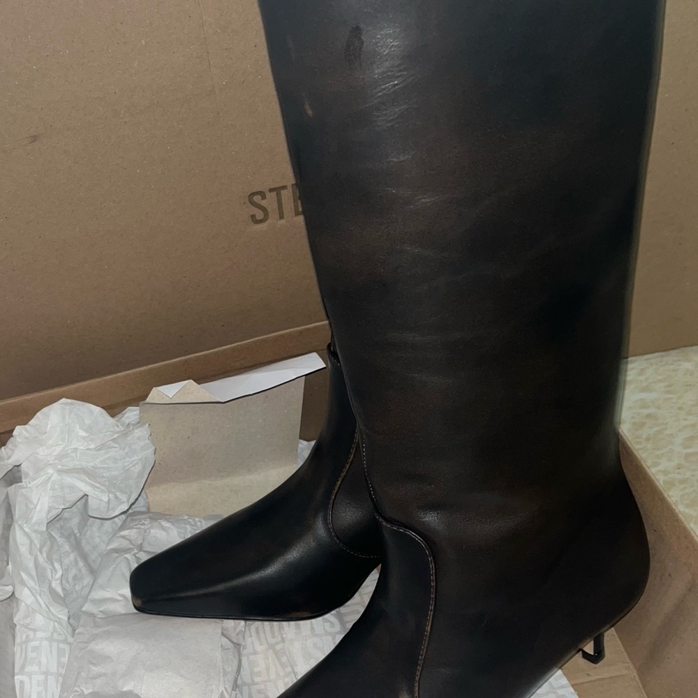 Steve Madden Lander Black Leather kitten Heeled Boots 8.5 - Picture 11 of 14